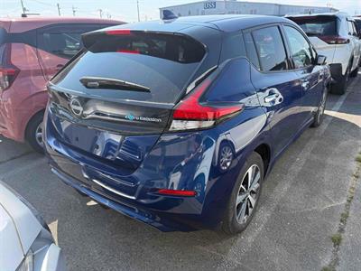 2021 Nissan Leaf - Thumbnail