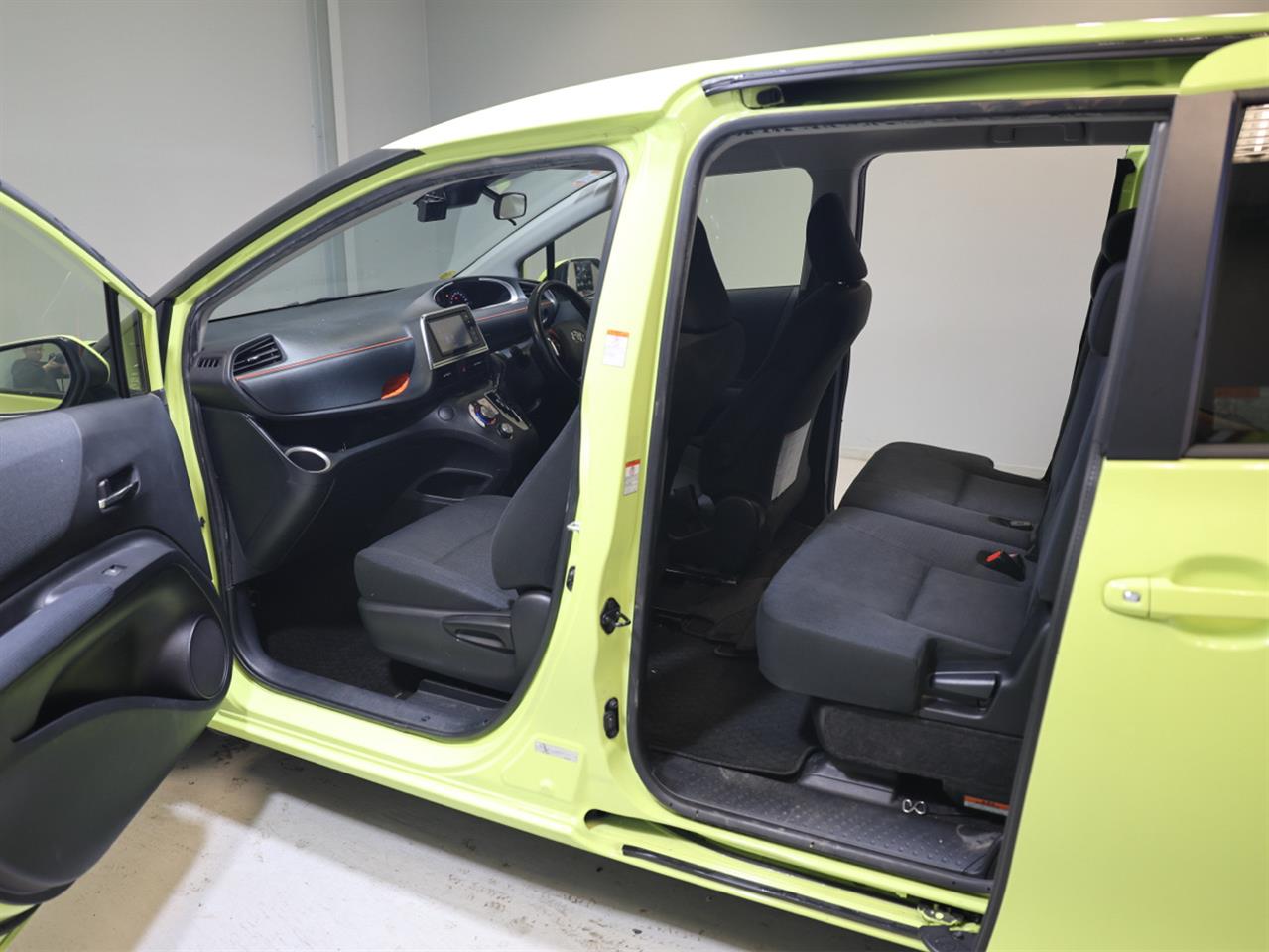 2015 Toyota Sienta