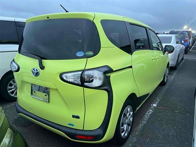 2015 Toyota Sienta - Thumbnail