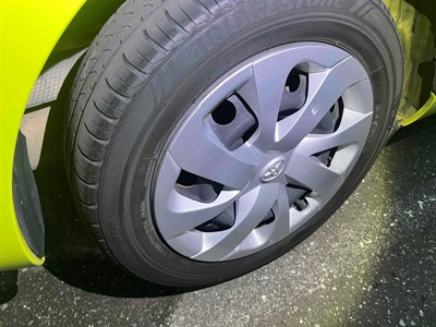 2015 Toyota Sienta - Thumbnail