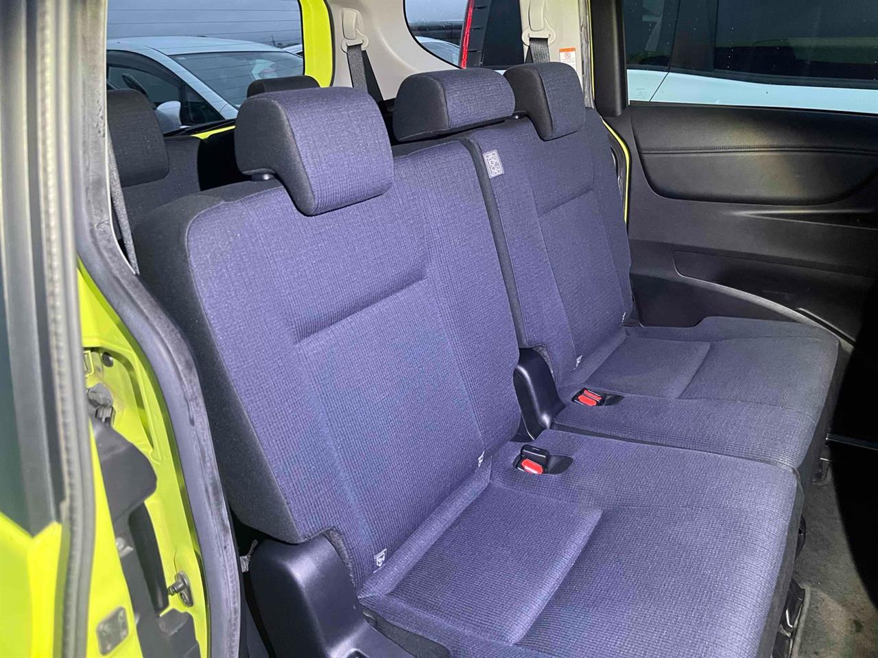 2015 Toyota Sienta