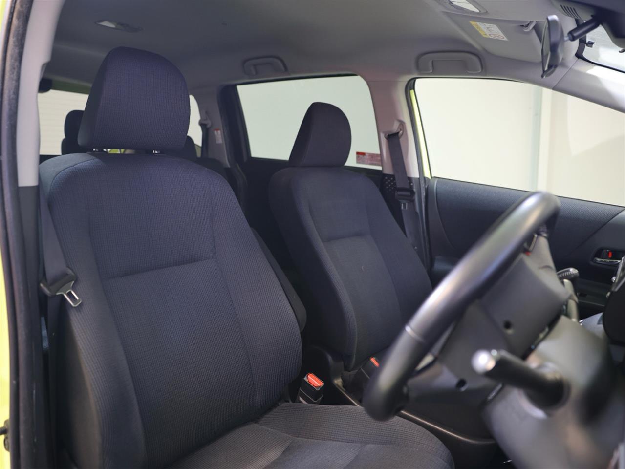 2015 Toyota Sienta