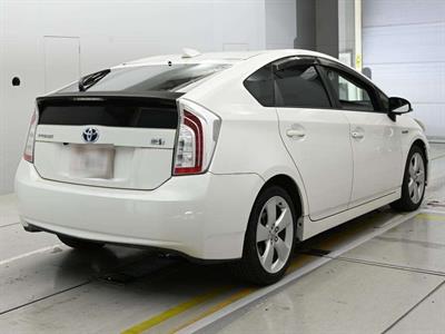 2012 Toyota Prius - Thumbnail