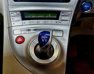2014 Toyota Prius - Thumbnail