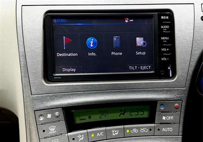 2014 Toyota Prius - Thumbnail