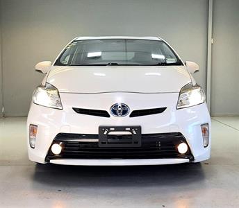 2014 Toyota Prius - Thumbnail