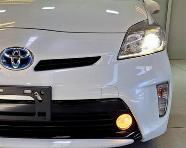 2014 Toyota Prius - Thumbnail