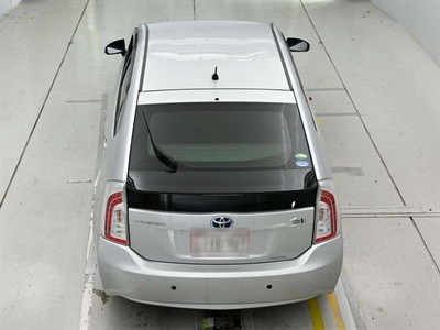 2013 Toyota Prius - Thumbnail