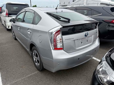 2013 Toyota Prius - Thumbnail