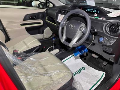 2014 Toyota Aqua - Thumbnail