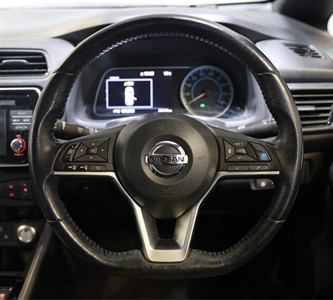 2017 Nissan Leaf - Thumbnail