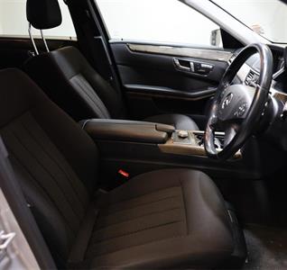 2011 Mercedes-Benz E 300 - Thumbnail