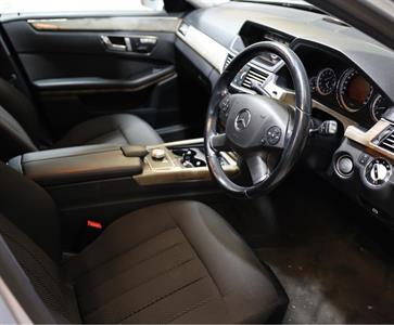 2011 Mercedes-Benz E 300 - Thumbnail