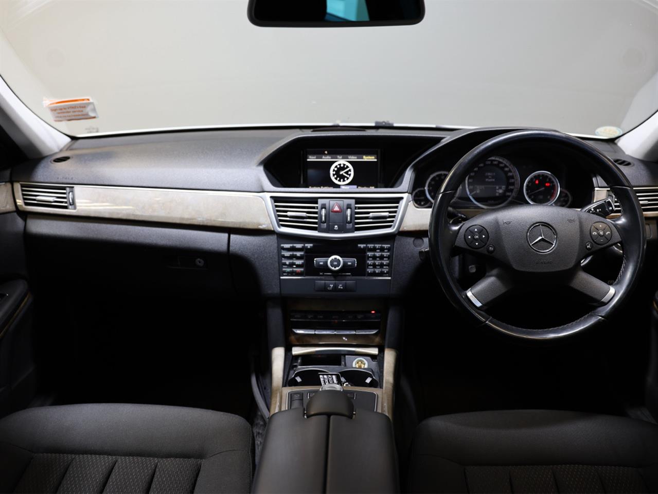 2011 Mercedes-Benz E 300