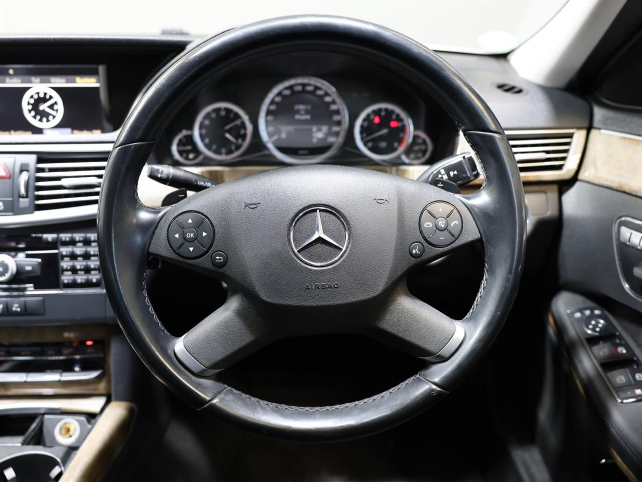 2011 Mercedes-Benz E 300