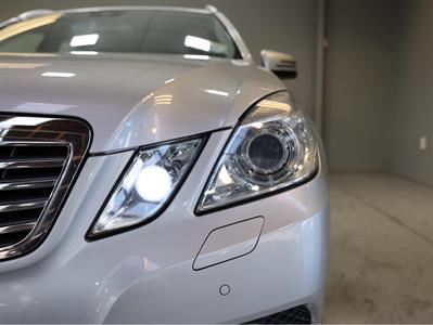 2011 Mercedes-Benz E 300 - Thumbnail