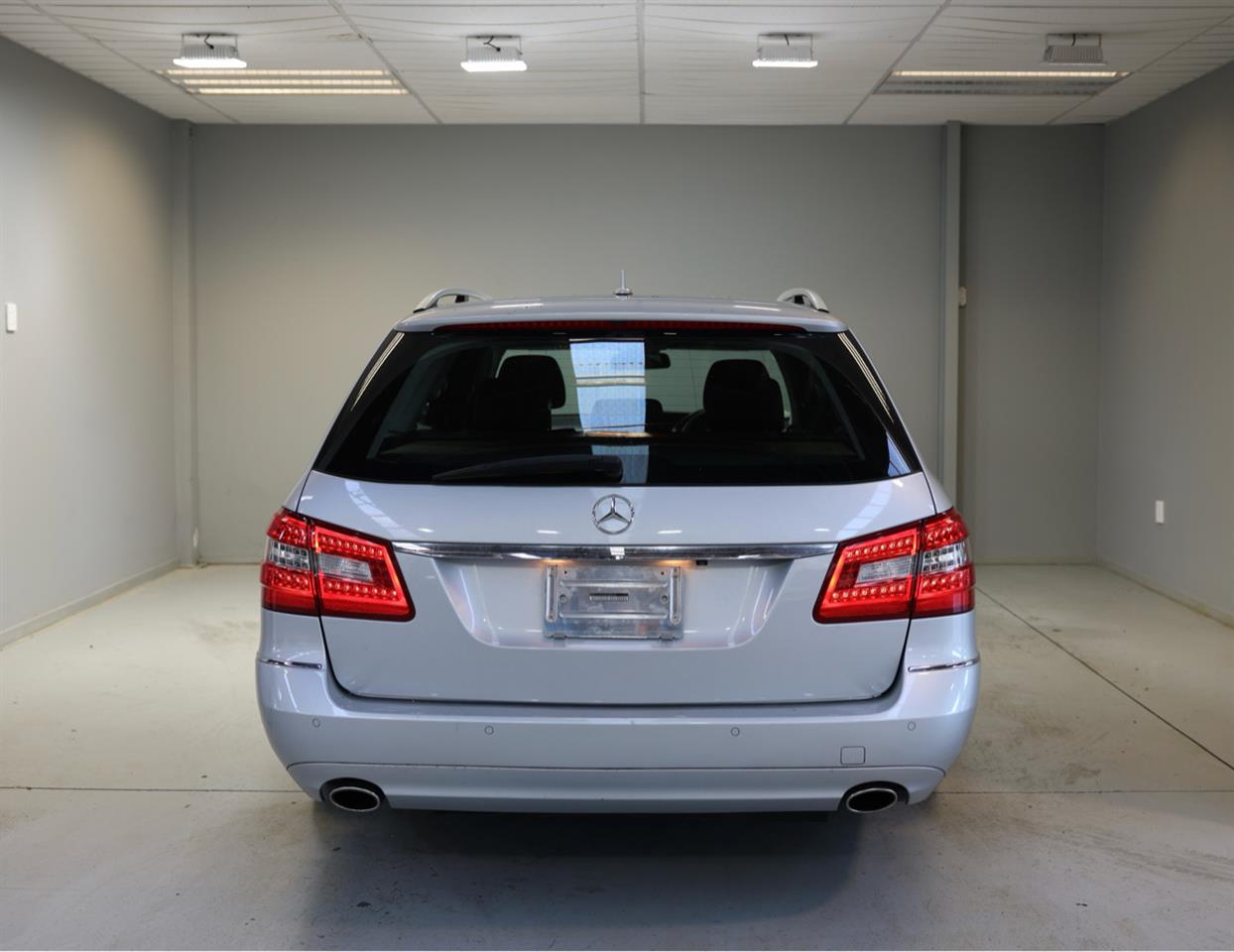 2011 Mercedes-Benz E 300