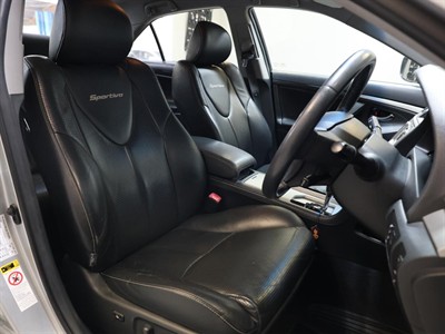 2011 Toyota Aurion - Thumbnail