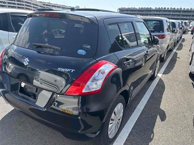 2015 Suzuki Swift - Thumbnail