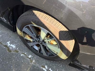 2021 Nissan Leaf - Thumbnail