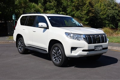 2019 Toyota Land Cruiser Prado - Thumbnail