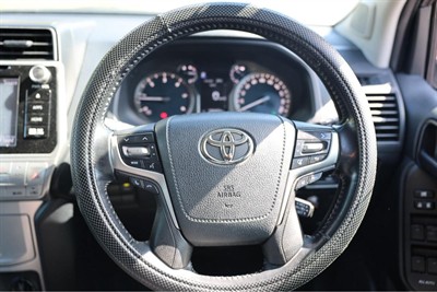 2019 Toyota Land Cruiser Prado - Thumbnail