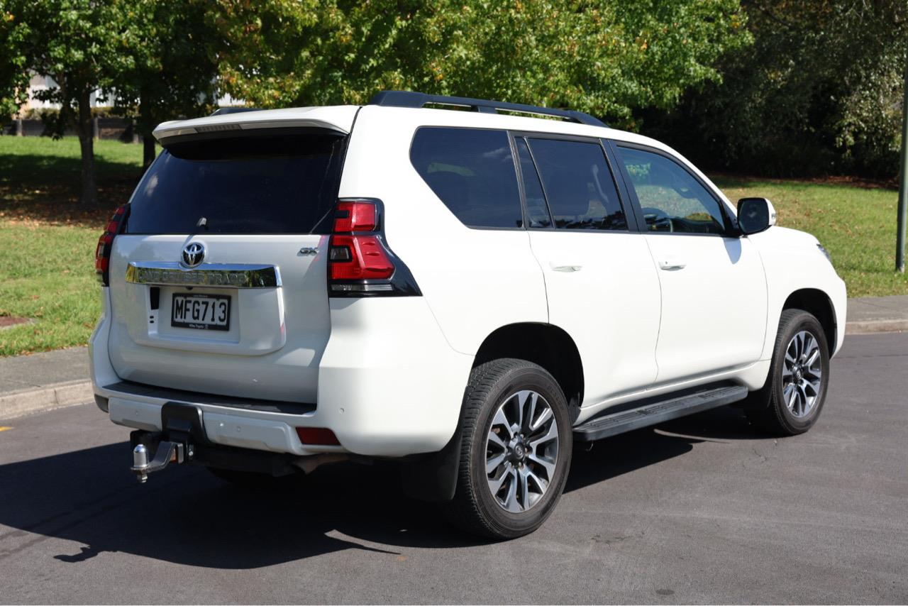 2019 Toyota Land Cruiser Prado