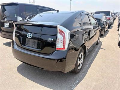 2012 Toyota Prius - Thumbnail