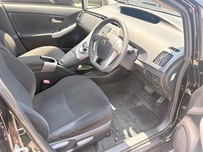 2012 Toyota Prius - Thumbnail