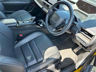 2024 Toyota Prius - Thumbnail