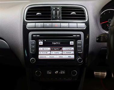 2011 Volkswagen Polo - Thumbnail