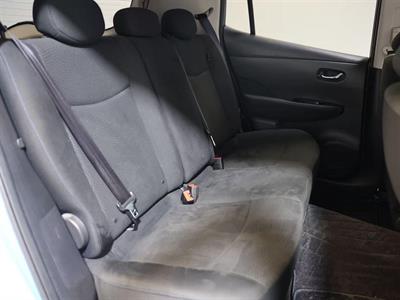 2016 Nissan Leaf - Thumbnail