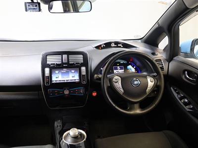 2016 Nissan Leaf - Thumbnail