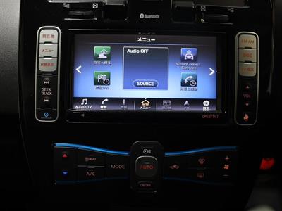 2016 Nissan Leaf - Thumbnail