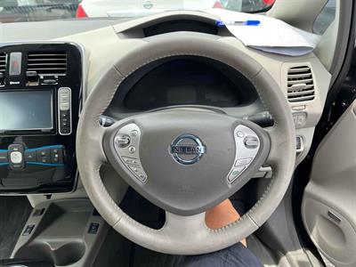 2013 Nissan Leaf - Thumbnail
