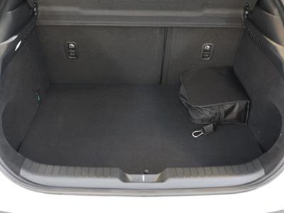 2021 Mazda MX-30 - Thumbnail