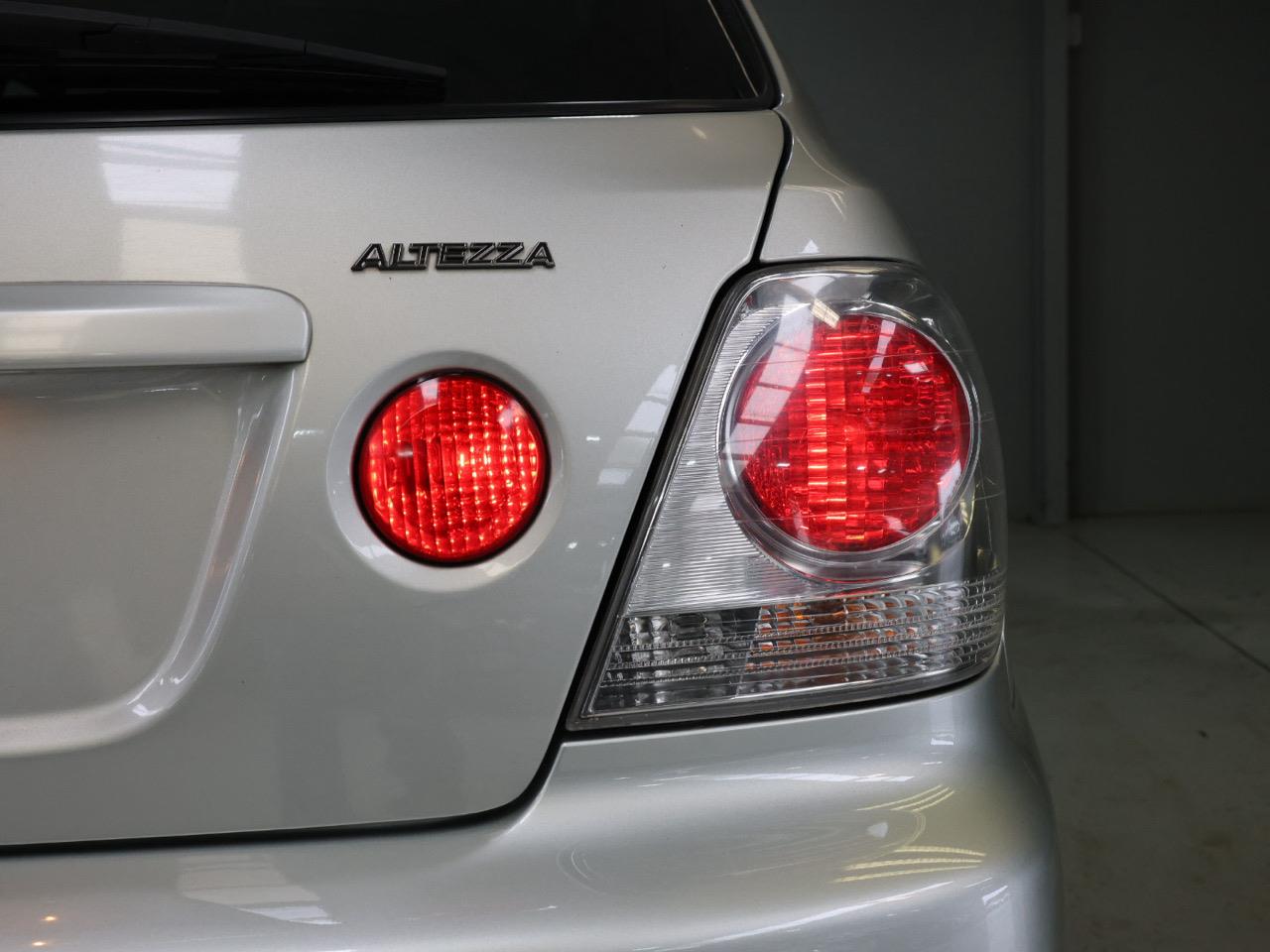 2002 Toyota Altezza