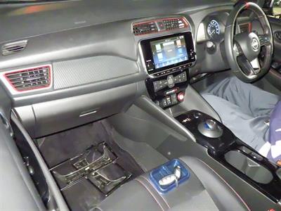 2021 Nissan Leaf - Thumbnail