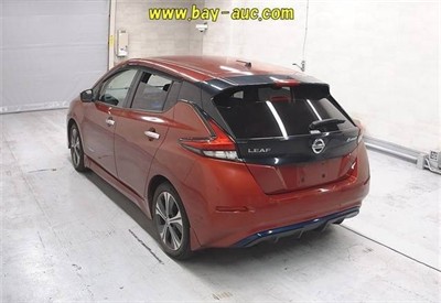 2018 Nissan Leaf - Thumbnail