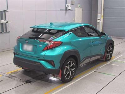 2017 Toyota C-HR - Thumbnail
