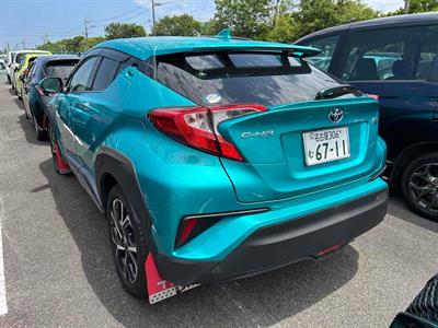 2017 Toyota C-HR - Thumbnail