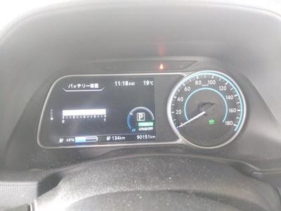 2017 Nissan Leaf - Thumbnail