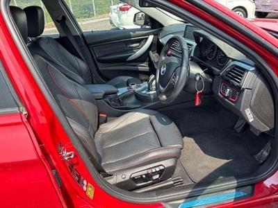 2012 BMW 320i - Thumbnail