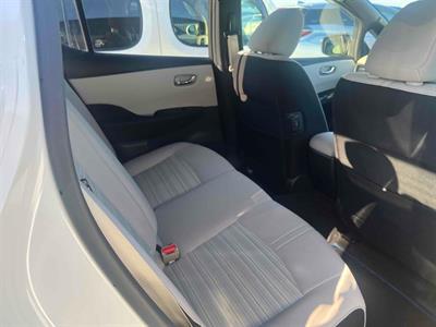 2019 Nissan Leaf - Thumbnail