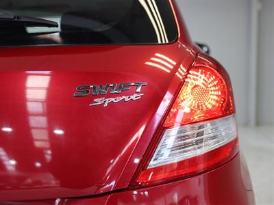 2013 Suzuki Swift - Thumbnail
