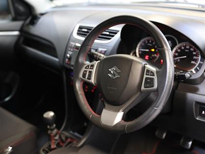 2013 Suzuki Swift - Thumbnail
