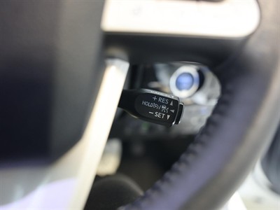 2017 Toyota Prius - Thumbnail