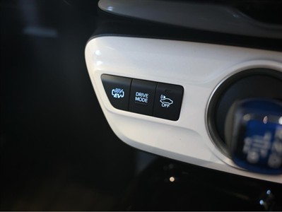 2017 Toyota Prius - Thumbnail