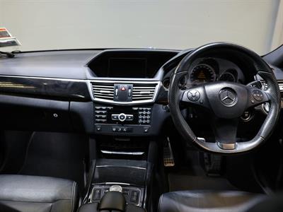 2011 Mercedes-Benz E 550 - Thumbnail