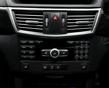 2011 Mercedes-Benz E 550 - Thumbnail